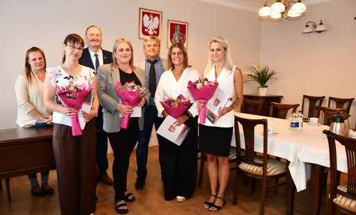 Zdjęcie do Uroczyste wręczenie akt&oacute;w nadania stopnia nauczyciela mianowanego